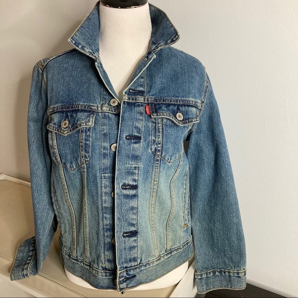 Levi Straus & Co. Original Trucker Jacket - Picture 4 of 8